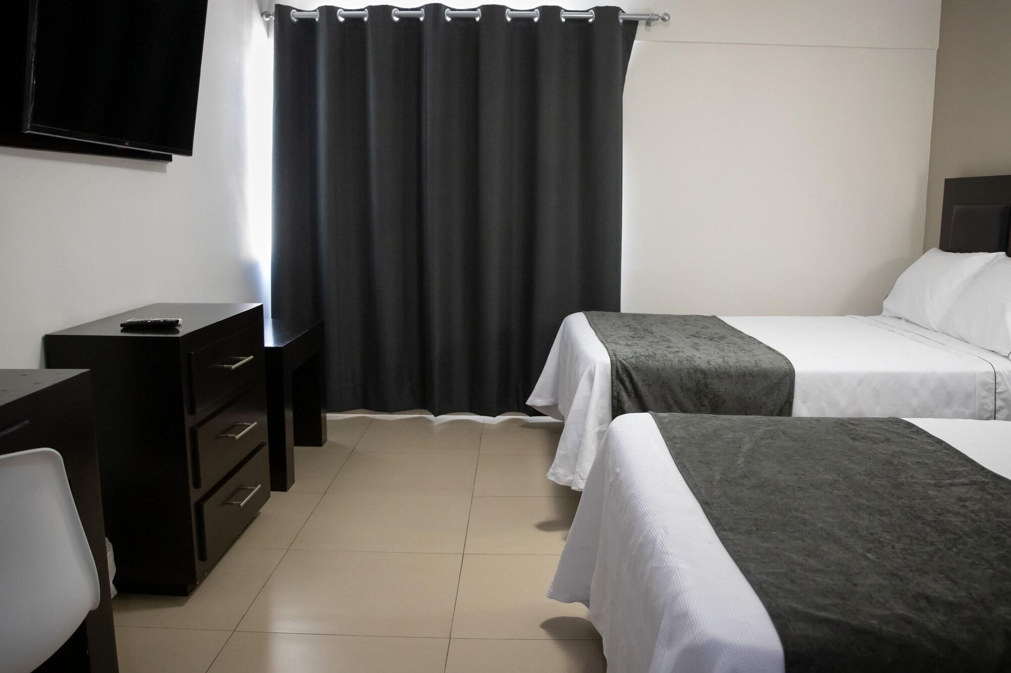 Hotel Las Pergolas Γκουανταλαχάρα Εξωτερικό φωτογραφία